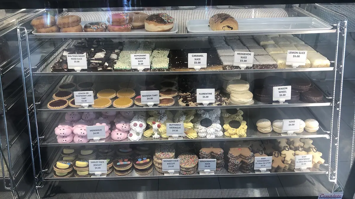 Kemps Bakery – bakery in Eckington town centre